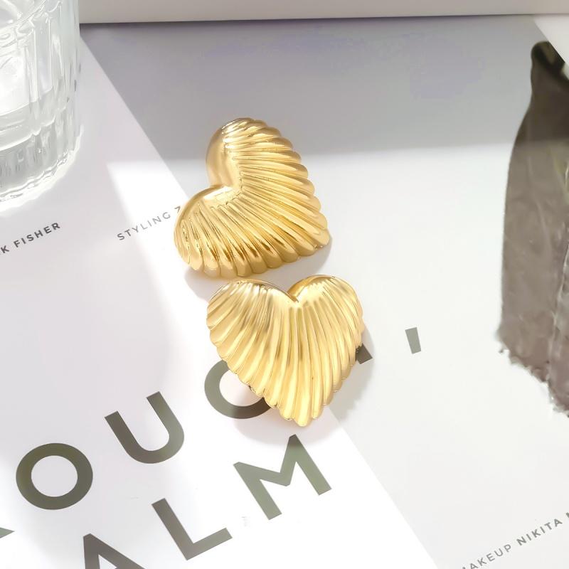 Gold Silver Color Exaggerated Large Love Earrings Fashion Retro Striped Texture Heart Stud Earrings Jewelry Gift for Women Girls