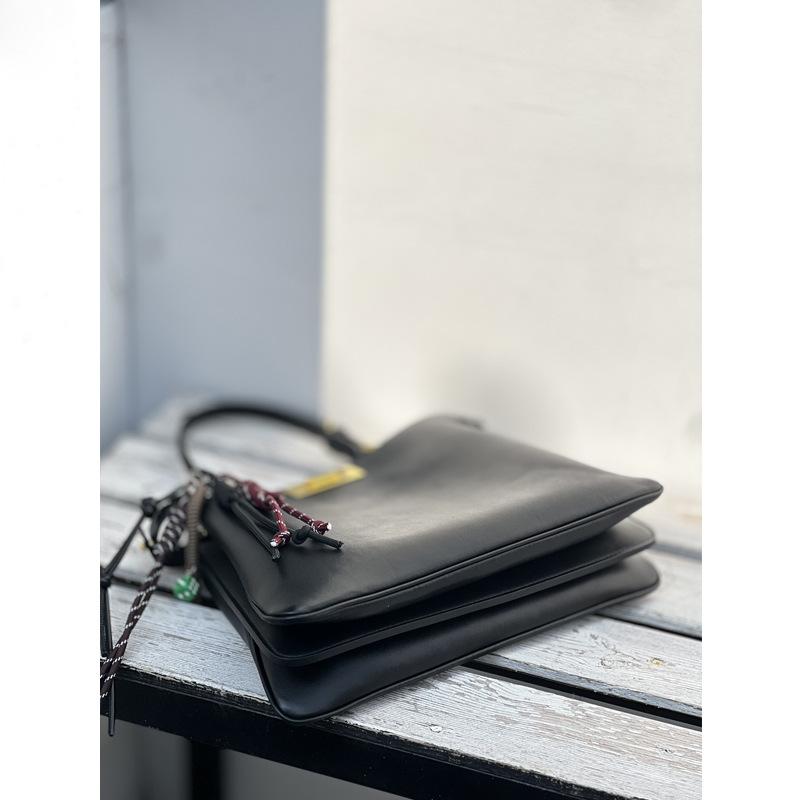 Metal Lock Buckle Kitten Bag for Women, Light Luxury High-end Leather Single-shoulder Handbag, Chain Decoration, Crossbody