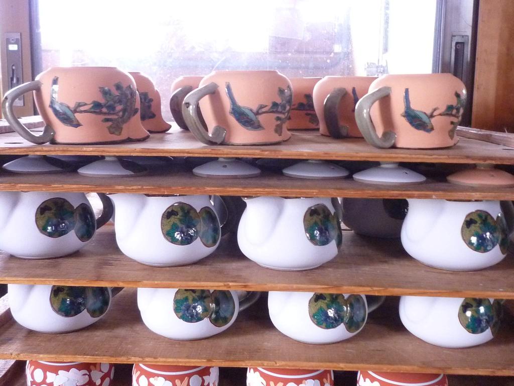 Kutani Large Round Crest Green Color [Tean Cup] Pine, Bamboo, Plum, [back Picture]