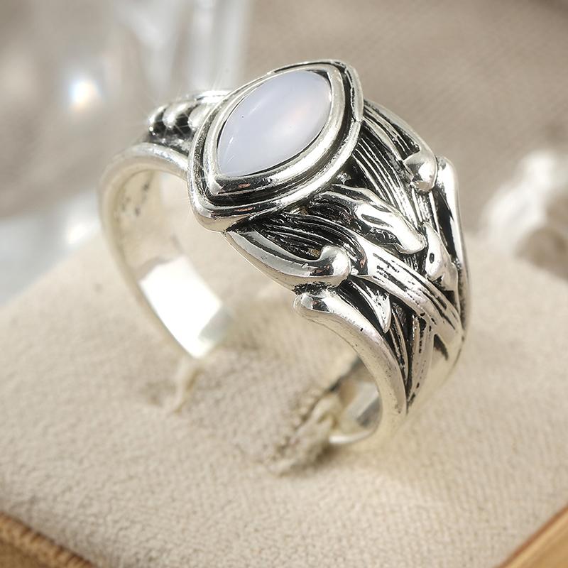 Vintage Inlaid Imitation Moonstone Women's Ring Ethnic CopperColor Hand Carving Daily Wear Party Jewelry Anniversary Gift