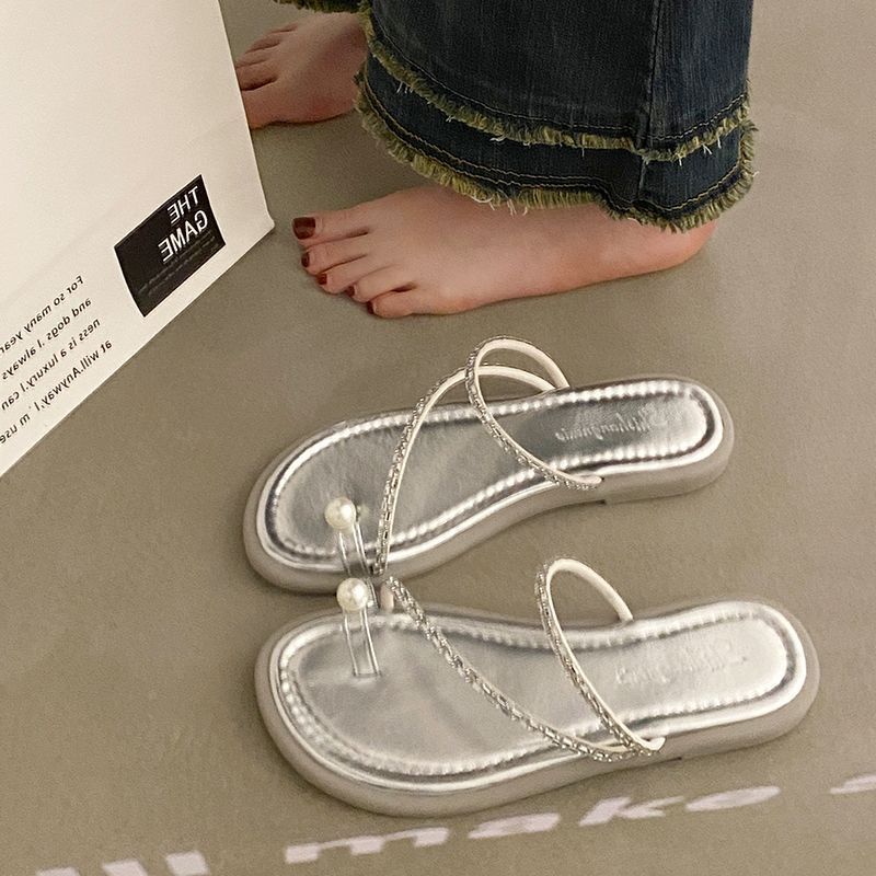 Fairy wind pearl toe cool slippers female outer wear 2025 summer new ins fashion flat-toed beach shoes