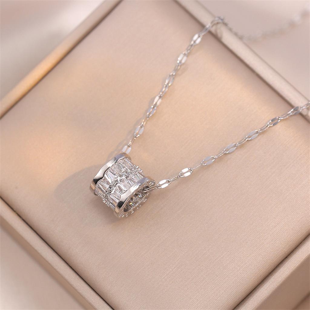 Korean Fashion Sweet Lucky Crystal Pendant Necklace Lovely and Sexy Women's Wedding Jewelry Stainless Steel Neckchain