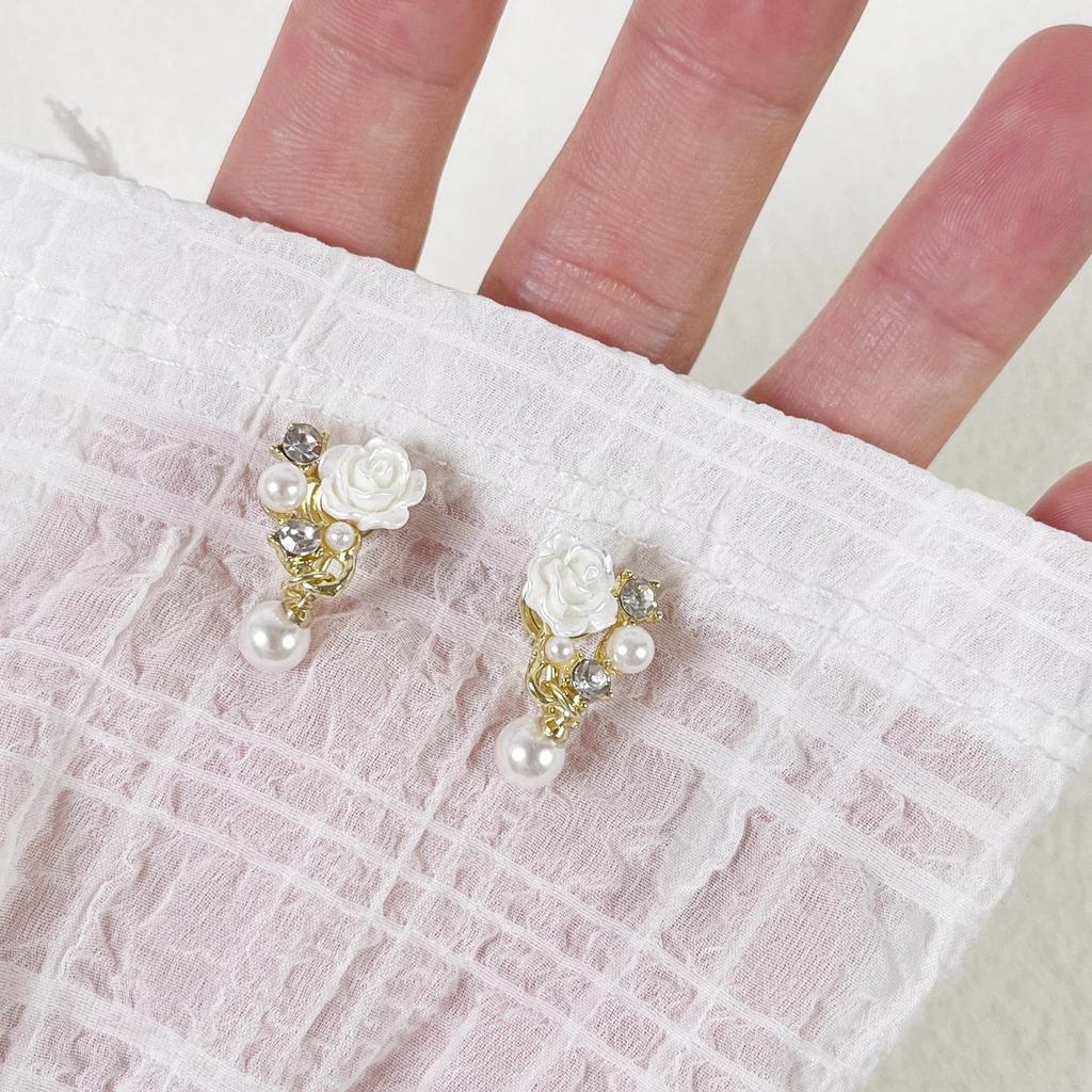 Vintage French Pearl No-Pierce Earrings: Elegant Luxury Clip-ons for Women