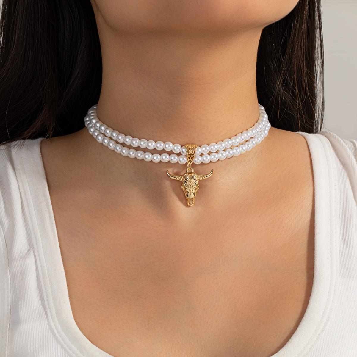 Double-layer imitation pearl necklace, vintage personalized bull head pendant beaded choker