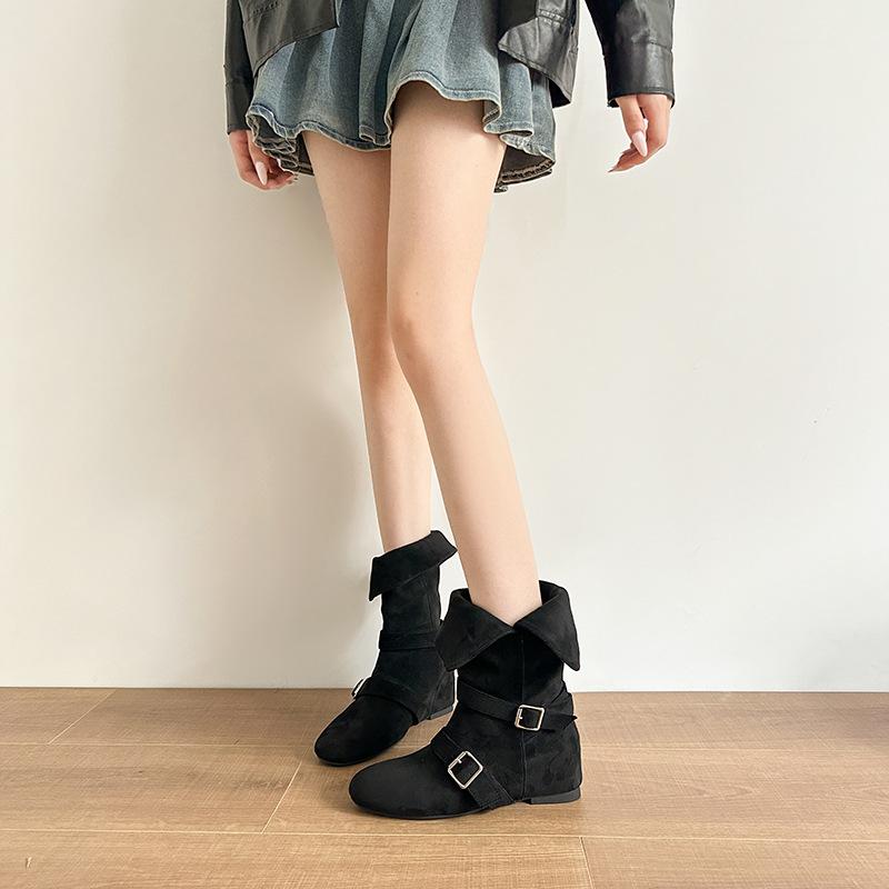 

Spot version~ Retro belt buckle medium boots women s 2025 new thin and versatile stacking boots inner height increase Martin boots 40 чёрный