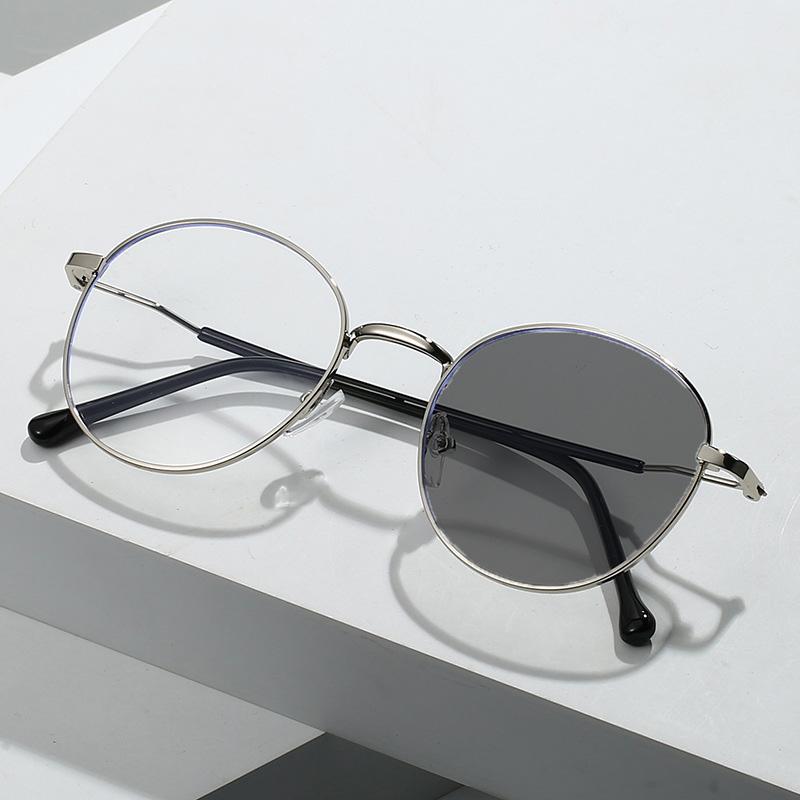 New Vintage Metal Frame Photochromic Myopia Glasses Women Men Luxury Anti Blue Light Color Changing Near Sight Eyeglasses To-6.0