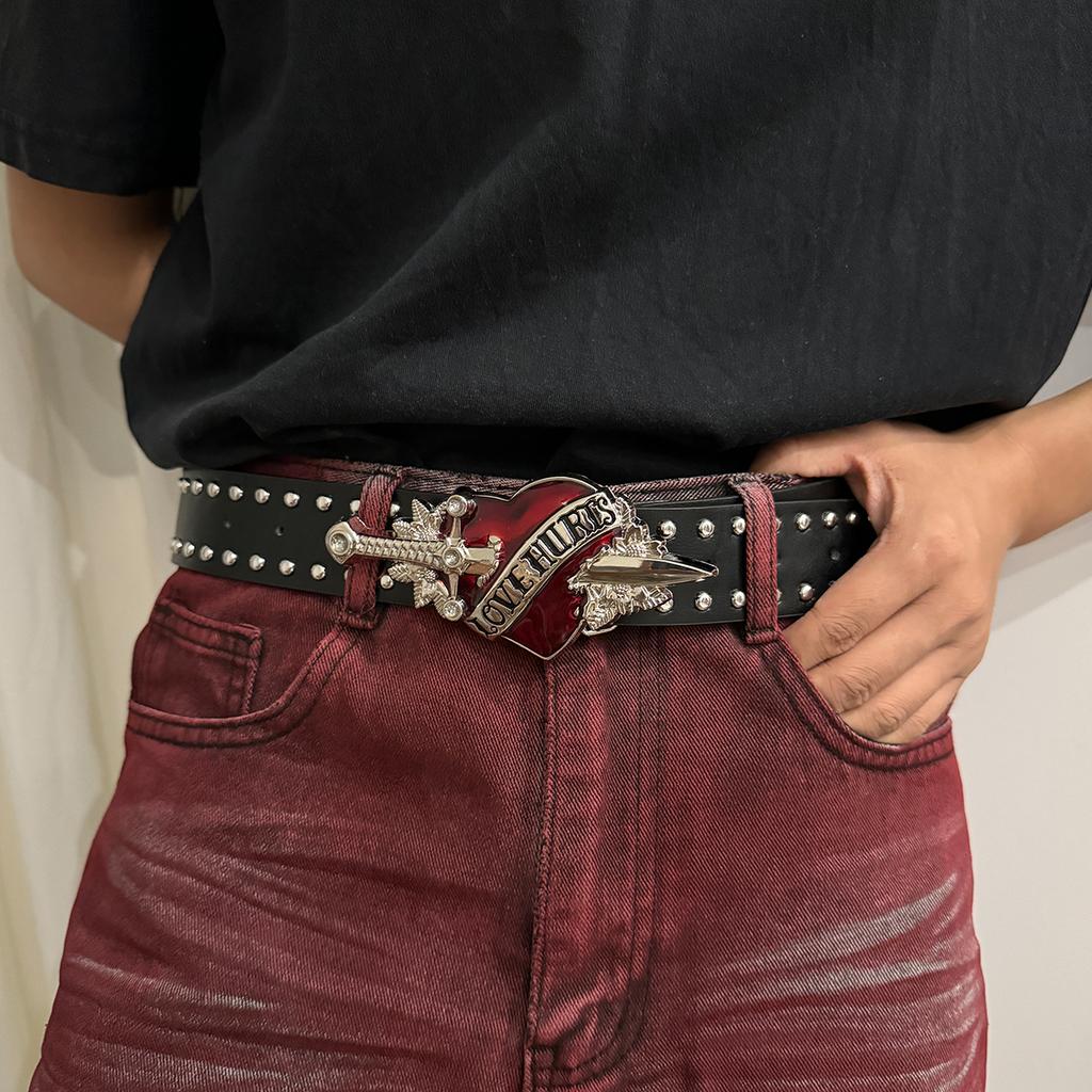 Unisex Jeansgürtel Schwert Rotes Herz Goth Y2k Mode Gürtel Für Frauen Hohe Qualität Luxusmarke Niete Punk Accessoire Männer Hüftgurt