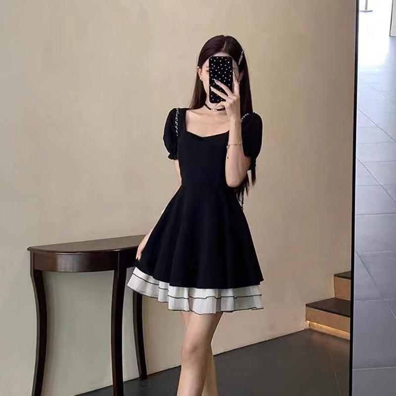 French Audrey Hepburn-Style Dress Square-Neck Waist-Cinching Little Black Dress Color-Block Paneled Skirt
