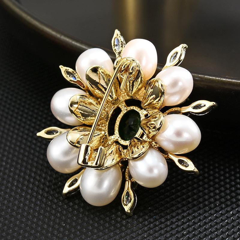 Senior Brooches Flower Leaf Brooch Pins for Women Suit Pendant  Fashion Brooches Jewelry
