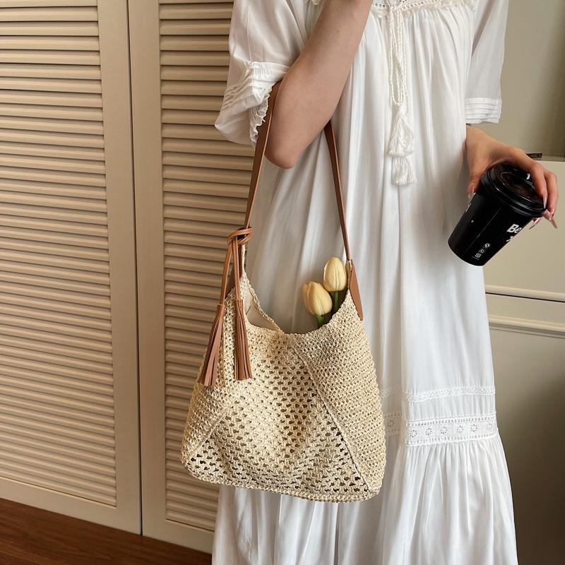 Holiday beach bag women's summer new large-capacity tote bag simple and versatile shoulder woven bag