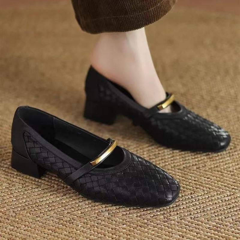 Women's Fashionable and High-quality Woven Leather Metal Decoration Square Comfortable Low Heel Versatile Single Shoes