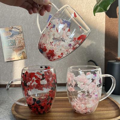 Nuova Tazza da Caffè a Doppia Parete da 350 ml con Manici Tazze da Latte Trasparenti Regali Tazza in Vetro Riempi Fiori Artificiali Simulati Tazza da Tè