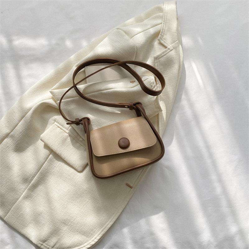 2025 Spring New Contrasting Color Mini Oblique Span Shoulder Small Bag Fashionable Foreign Style Cute Mouth Red Envelope