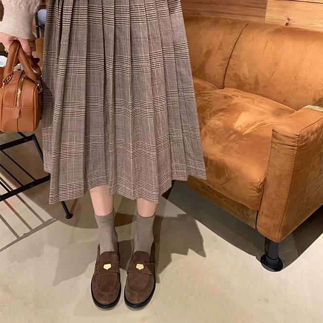Sheepskin small gold coins flat-bottomed retro loafers women's genuine leather matte one-pedal lazy with skirt British small leather shoes