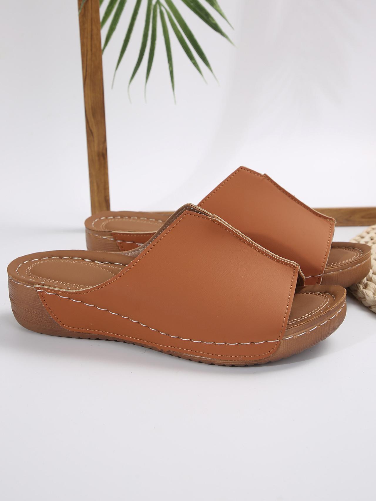 

European and American slope heel fish mouth slippers women s 2024 new summer leisure foreign trade large size slippers female manufacturer 43 коричневий