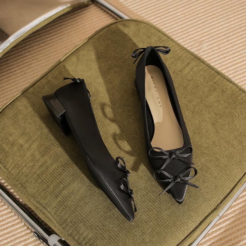 29815 [sheepskin] Flat Shoes Women's Thick Heel 2025 New Pointed Bow Low Heel Ballet Style Shoes