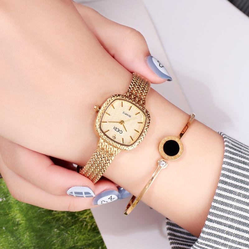 

Ретро Маленькие квадратные часы Модные темпераментные женские кварцевые часы Маленькие водонепроницаемые женские часы Sugar Cube