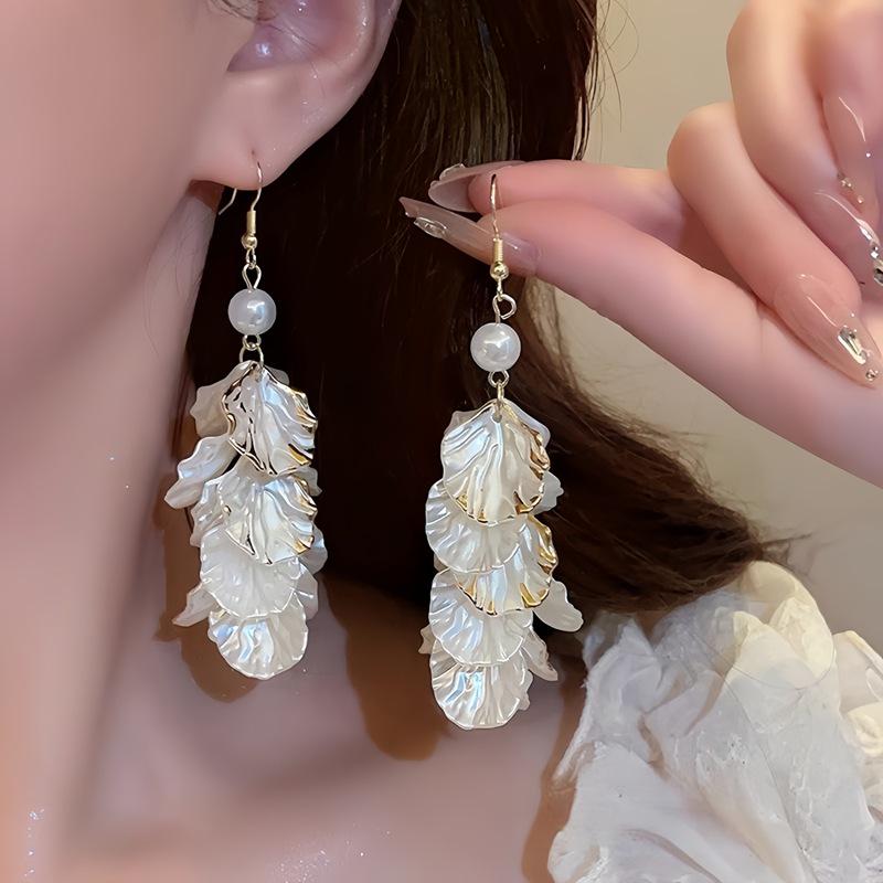French Floral Pearl Tassel Earrings: Vacation Style, Sweet Temperament, High-End Luxury Jewelry for Women