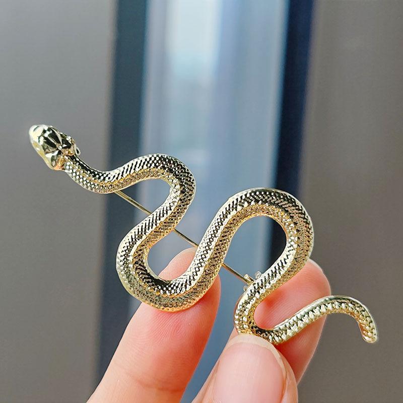 Popular European and American Snake-shaped Brooches, Python Badges, Men's Suit Lapel Pins, Women's Coat Decorative Pins