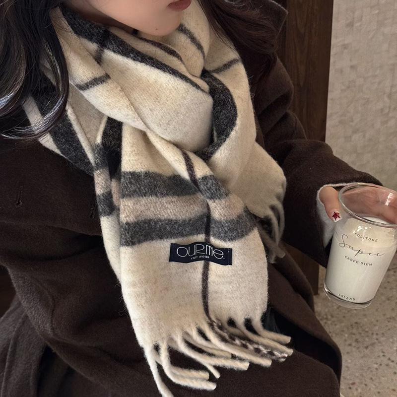 Women's Plaid Scarf Sweet and Western-style Blend Wool Shawl Long Warm Scarf