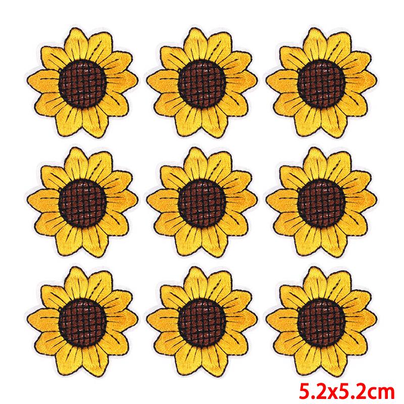 10 Pcs/lot Wholesale Embroidery Patch Iron On Patches For Clothing Patches On Clothes Jackets Decor Applique Sew Supplies