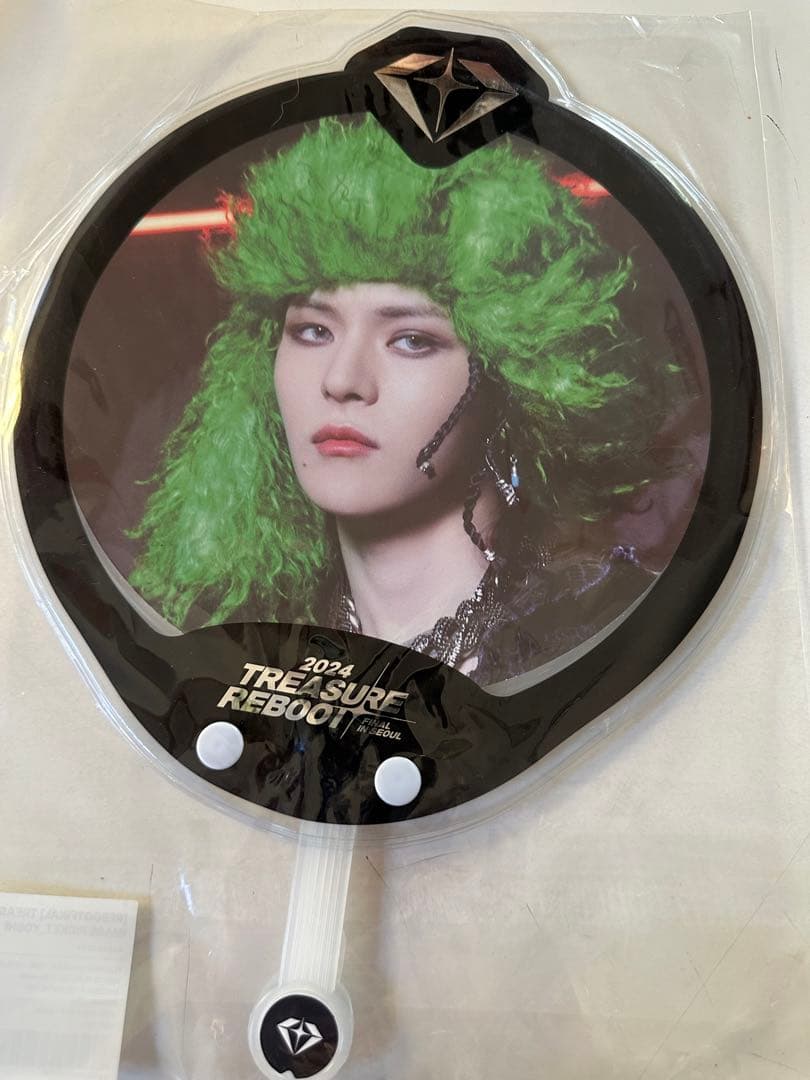 

[USED] Treasure Yoshi-kun Korean Fan