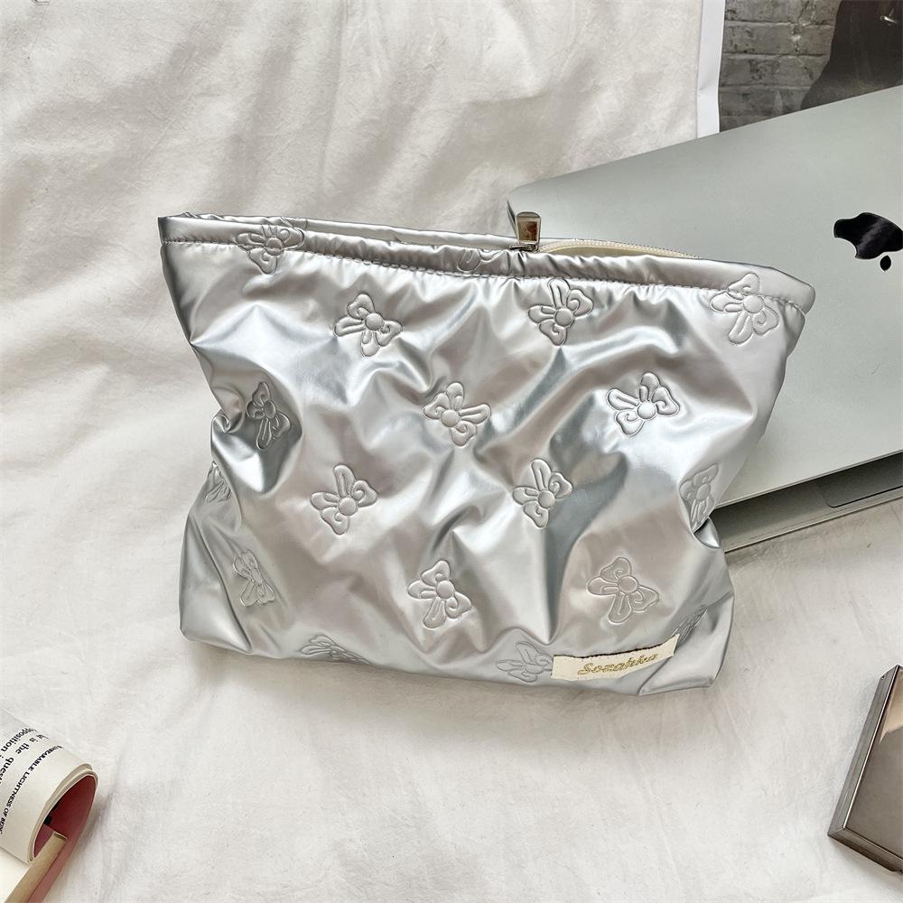 Korean-Style Quilted Heart Handbag: Multi-functional Makeup, Skincare & Coin Purse