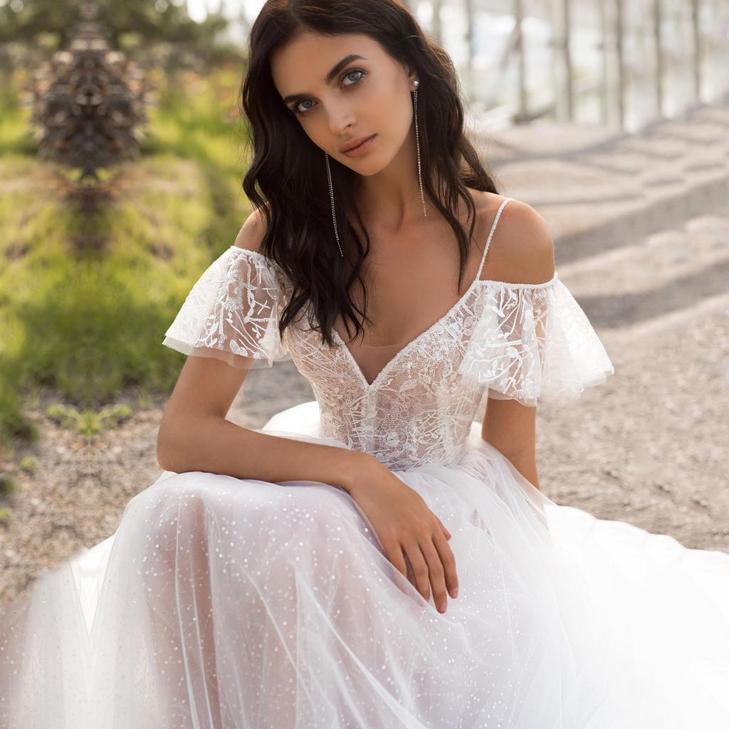 Spring 2025 Elegant One-Shoulder Lace Wedding Dress for Plus Sizes