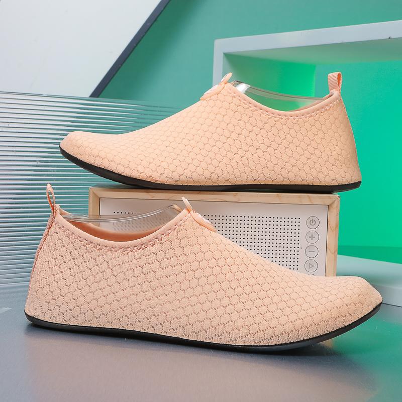 New Design Sneakers Mens Breathable Slip on Mesh Flats Lightweight Casual Walking Shoes Leisure Cool Loafers Hollow Out Sandals