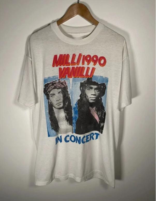 IN  CONCERT  Tour  Short  Sleeve Unisex T-Shirt L