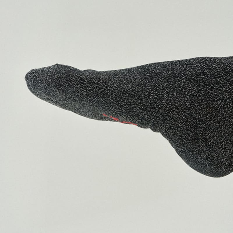 MONTH IN MONTH OUT Pit a Pat Glitter Socks _ BLACK&SILVER