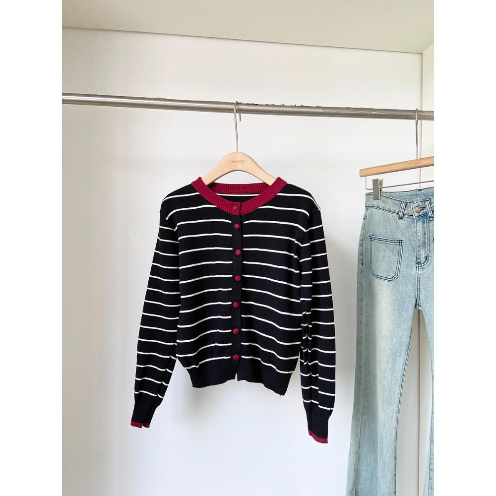 Mode Schulstil Kontrastfarben Gestreifte Langarm Strickjacke für Damen Herbst Schlankmachend und Formend Weich und Weich Pulloverjacke