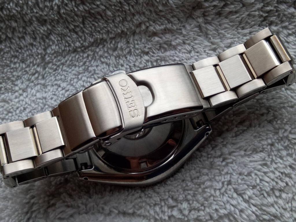 Mint Condition SEIKO SBDC051 Prospex Diver 200m Automatic 1968 Historical Reissue with Modern Watch, Design.