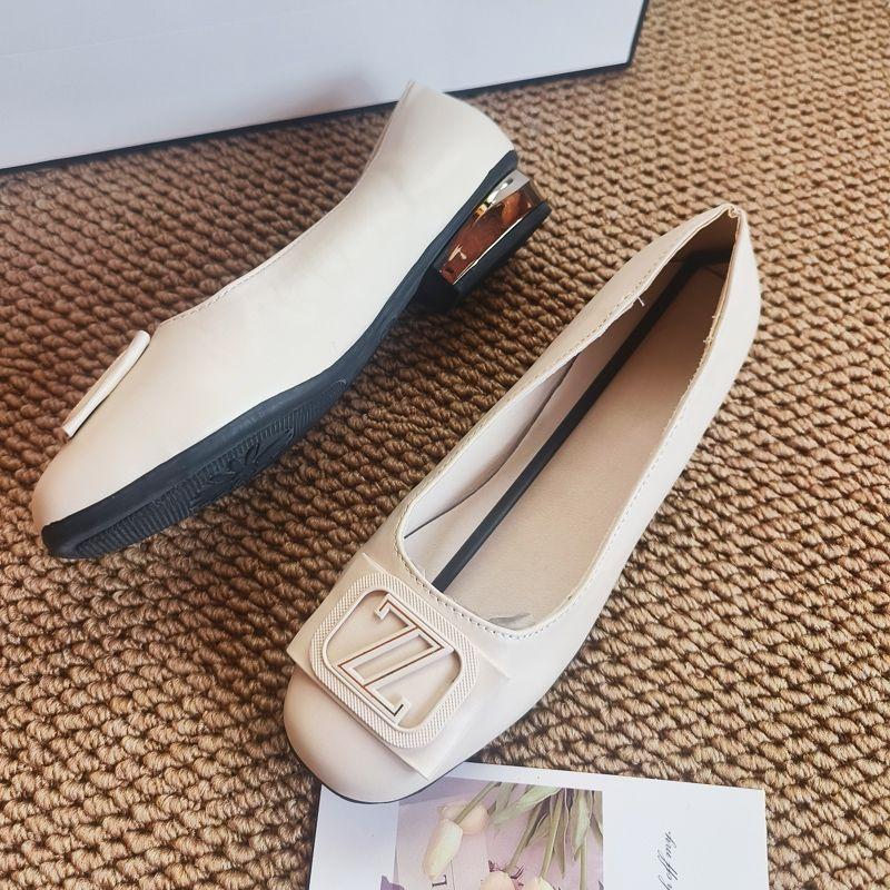 Spring and Autumn Square Toe Shoes Soft Sole Anti Slip Comfortable Work Shoes for Women Low Heeled Leather Shoes for Women