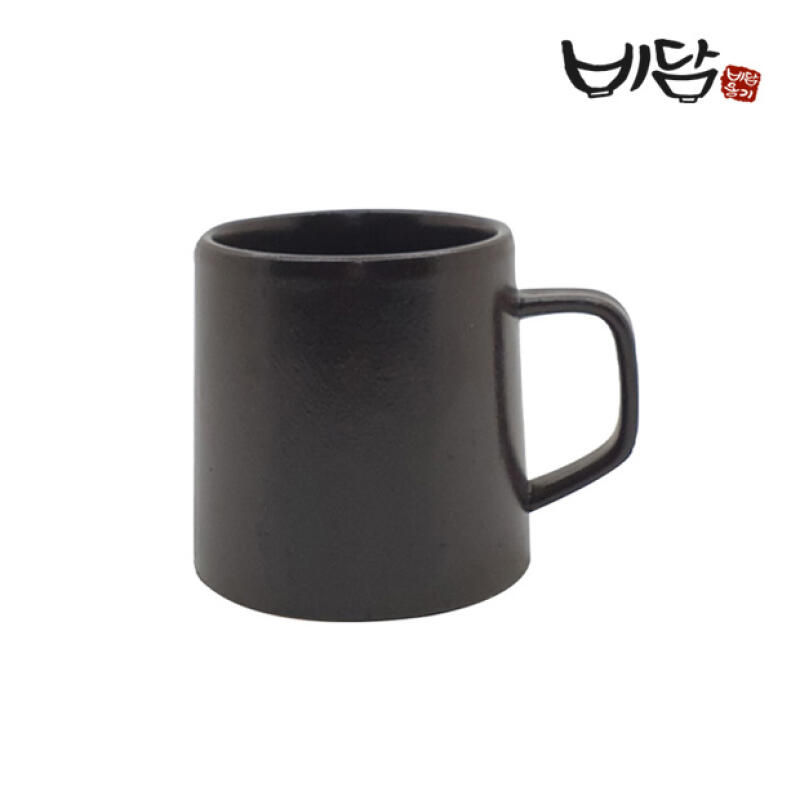 

Oxygen-filled, breathable, non-porcelain mug