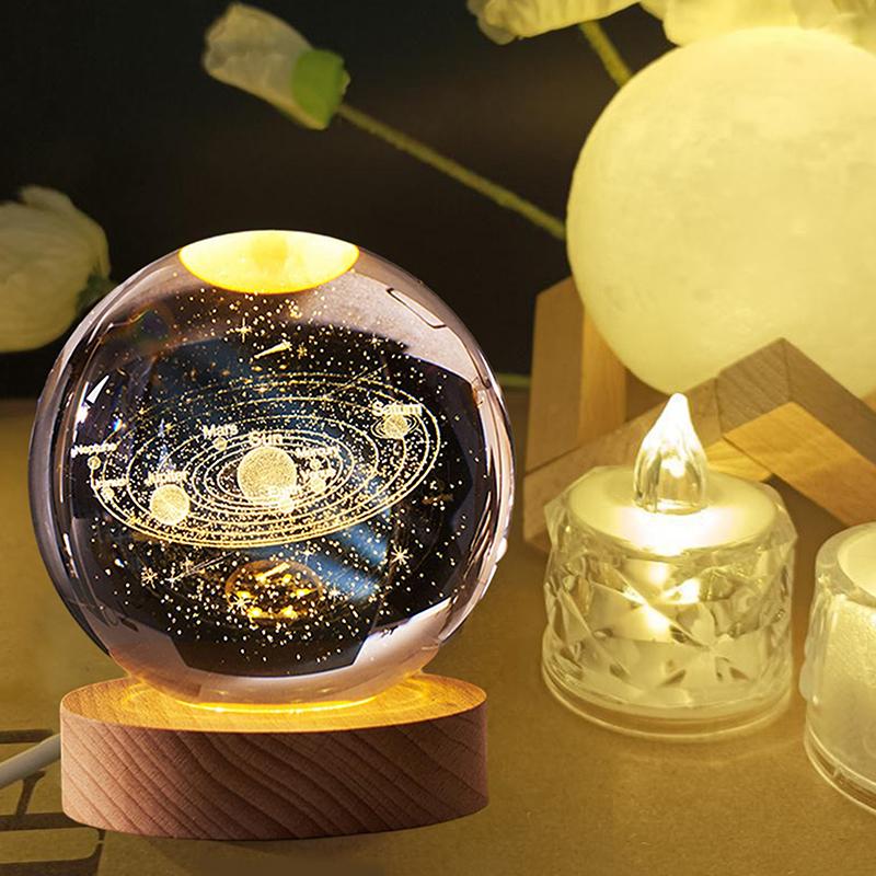 USB-beleuchtete Kristallkugel 3D-Innengravur Kreatives Geschenk Schreibtischornament Kristallkugel Nachtlicht