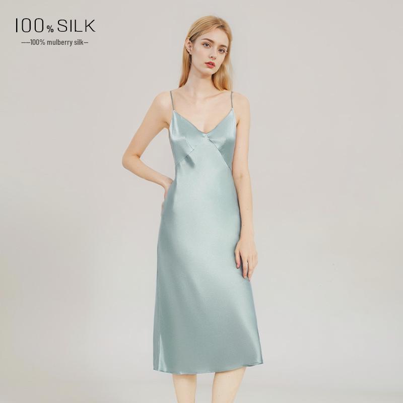 

Luxurious 19 Momme Mulberry Silk Slim-Fit Nightgown - Sexy Mid-Length Summer Design for Women 2XL (120-135 jin)