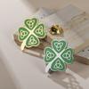 Aparatos de costura y tejido – Insignias