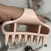 Brosse de Massage pour Shampooing Poils Doux en Silicone Soulage le Mal de Tête Pellicules Brosse de Lavage des Cheveux Outil de Massage Capillaire