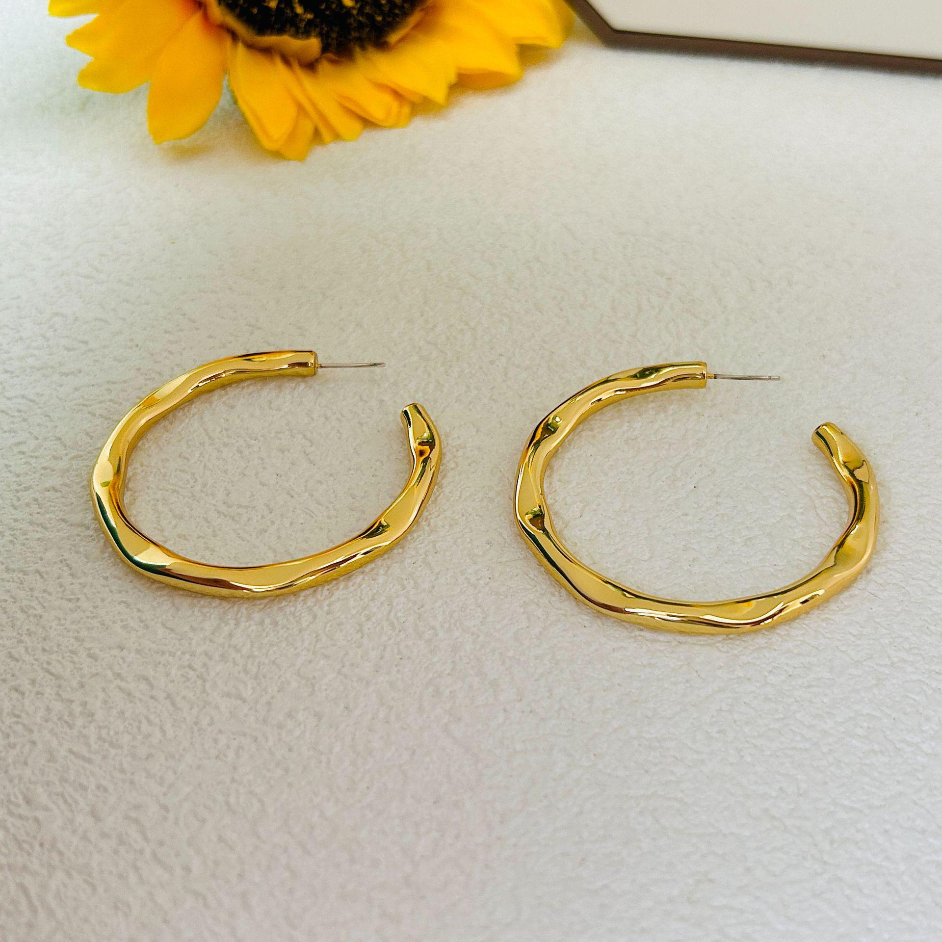 

Versatile 18K Gold Non-Fading Hammered Earrings - Trendy Fashion Design
