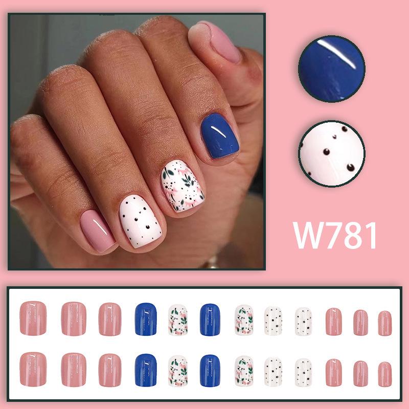 

European & American Style Two-Tone Light Blue and Pink Retro Floral Nail Art with Cute Star Dots