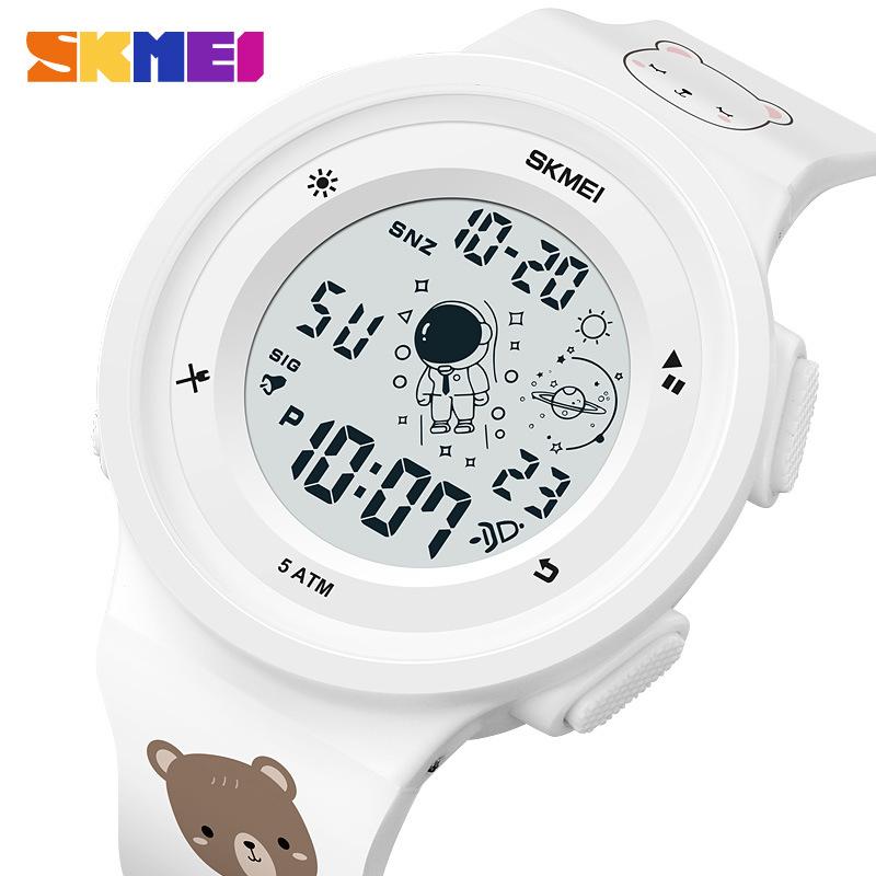 Fashion cartoon children's watch, multi-functional astronaut sports waterproof male and female student watch