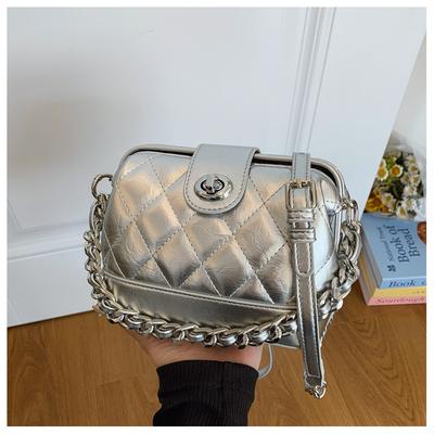 Borsa messenger quadrata piccola retrò Xiaoxiang da donna, nuova moda primaverile, di nicchia, con catena di diamanti, borsa a mano