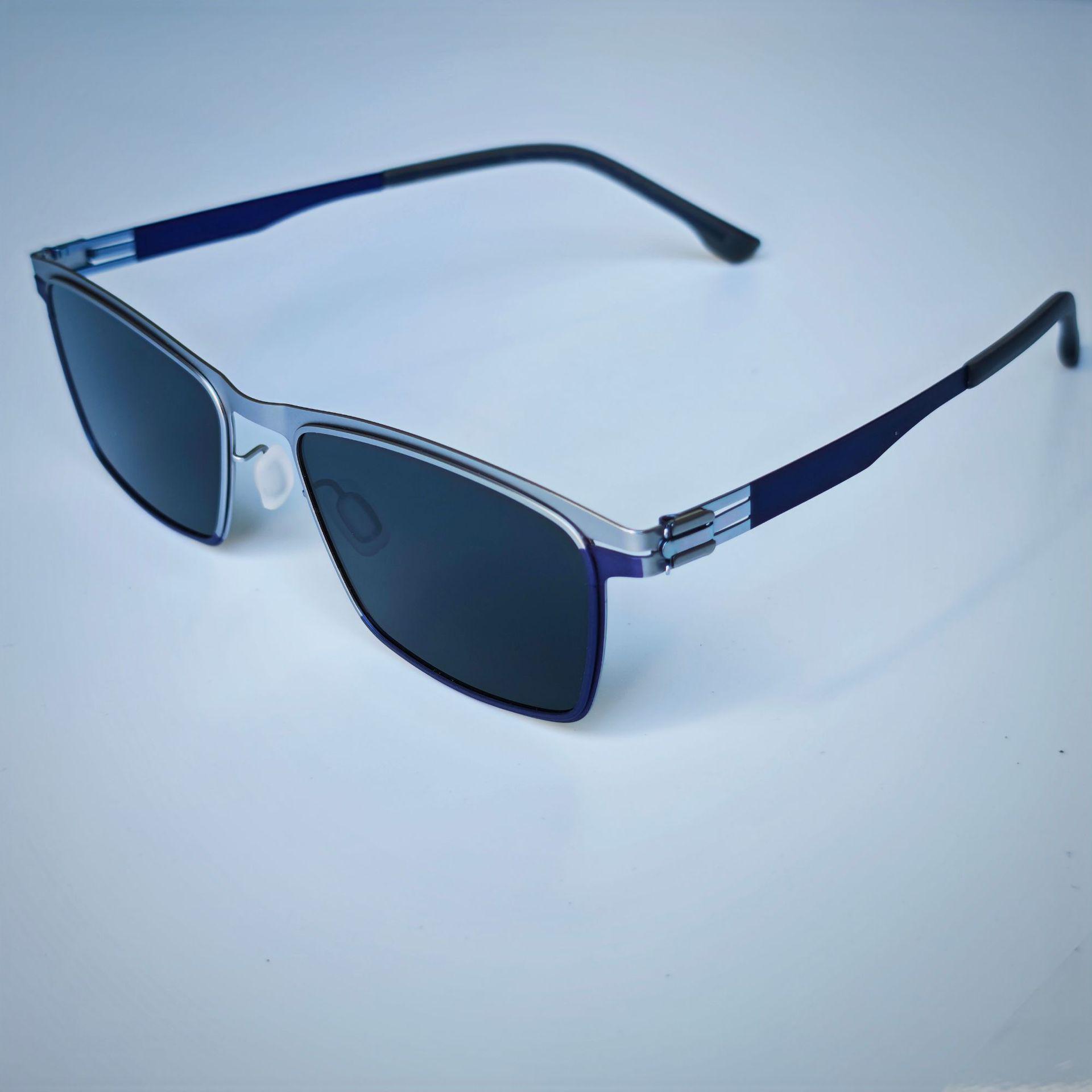 High-End Polarized Retro Sunglasses: Fashionable Eyewear for Men and Women
