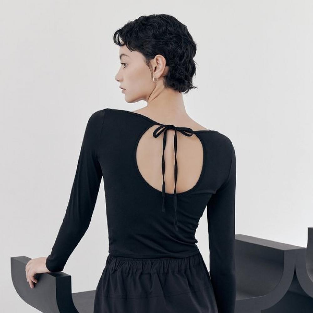 

Huit Back Hole Point Crop Long Sleeve Tee Htwtl2k01t VI/XS