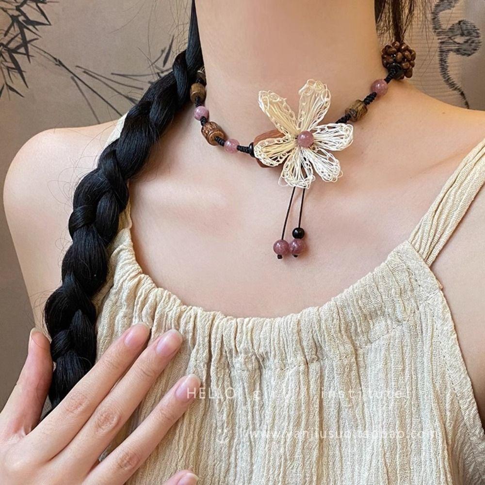 Retro Design Flower Beaded Necklace Weaving Technique Beaded Decoration Wood Bead Necklace Long Length Braided Rope Necklace