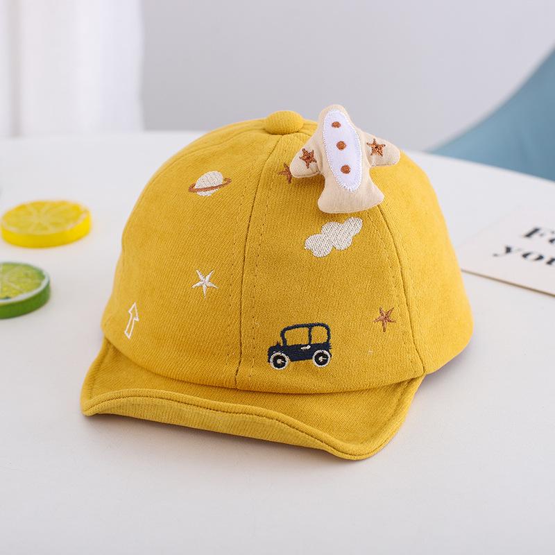 

Детские шапочки с вышитыми самолетами и машинами в корейском стиле для мальчиков и девочек — идеально подходят для весны и осени 44-46CM