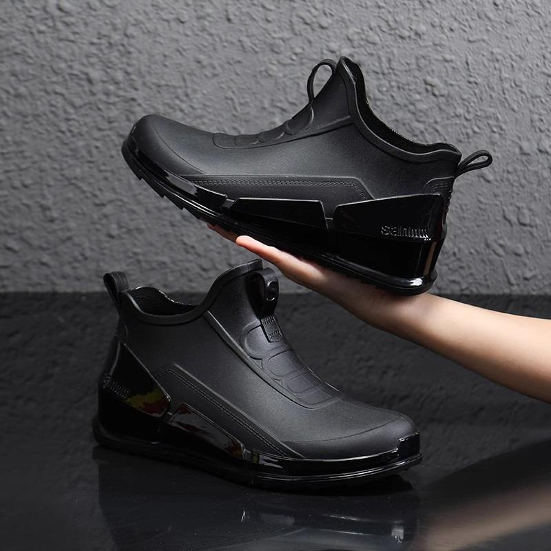 Fashion Rain Boots, Lightweight Waterproof and Non-slip Rubber Shoes for Women's New Simple and Lightweight Rain and Water Shoes for Women