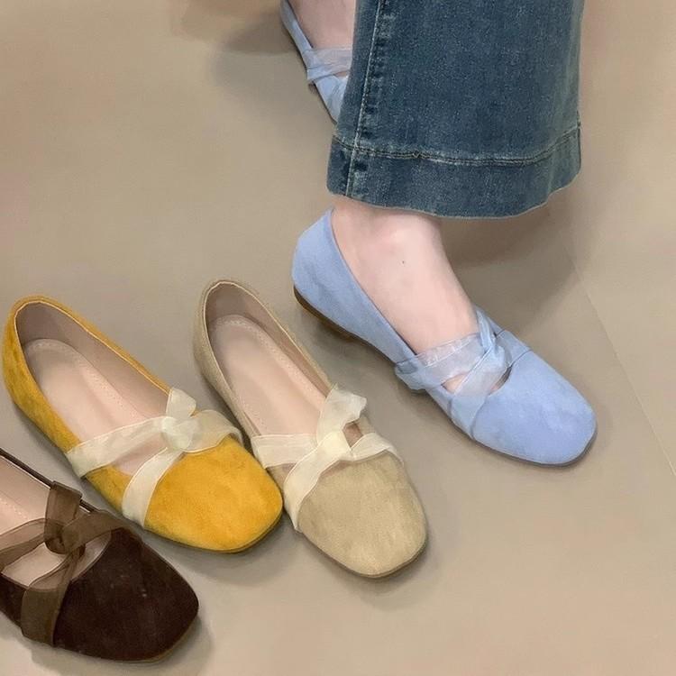Evening wind niche flat bottom shallow mouth single shoes women gentle with skirt French square head Mary Jane shoes women brown blue
