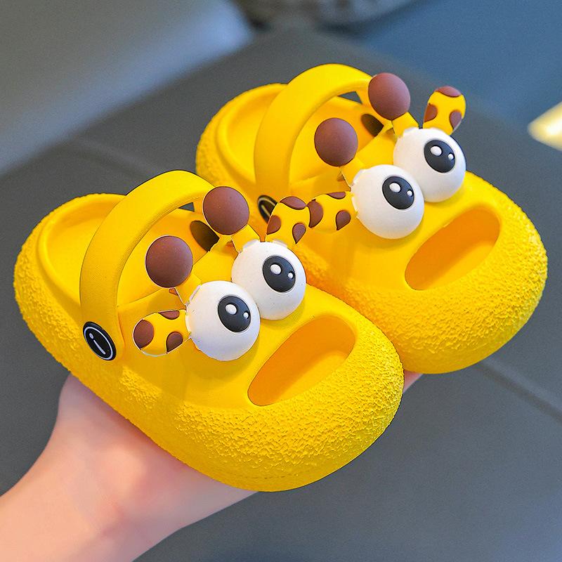 

EVA Children s sandals for girls, summer cartoon cute non-slip wear-resistant indoor bathroom bathing soft-soled boys slippers 20-21Inner Length14cm жёлтый